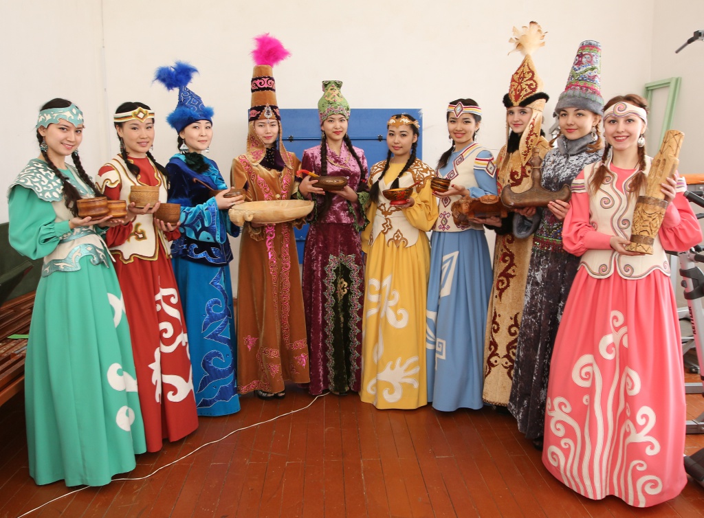 7695-6-starina_na_yunyi_lad_ru.jpg