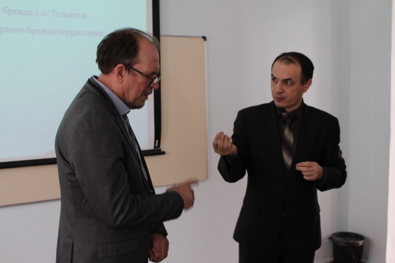 iqcqoAHgcPI.jpg